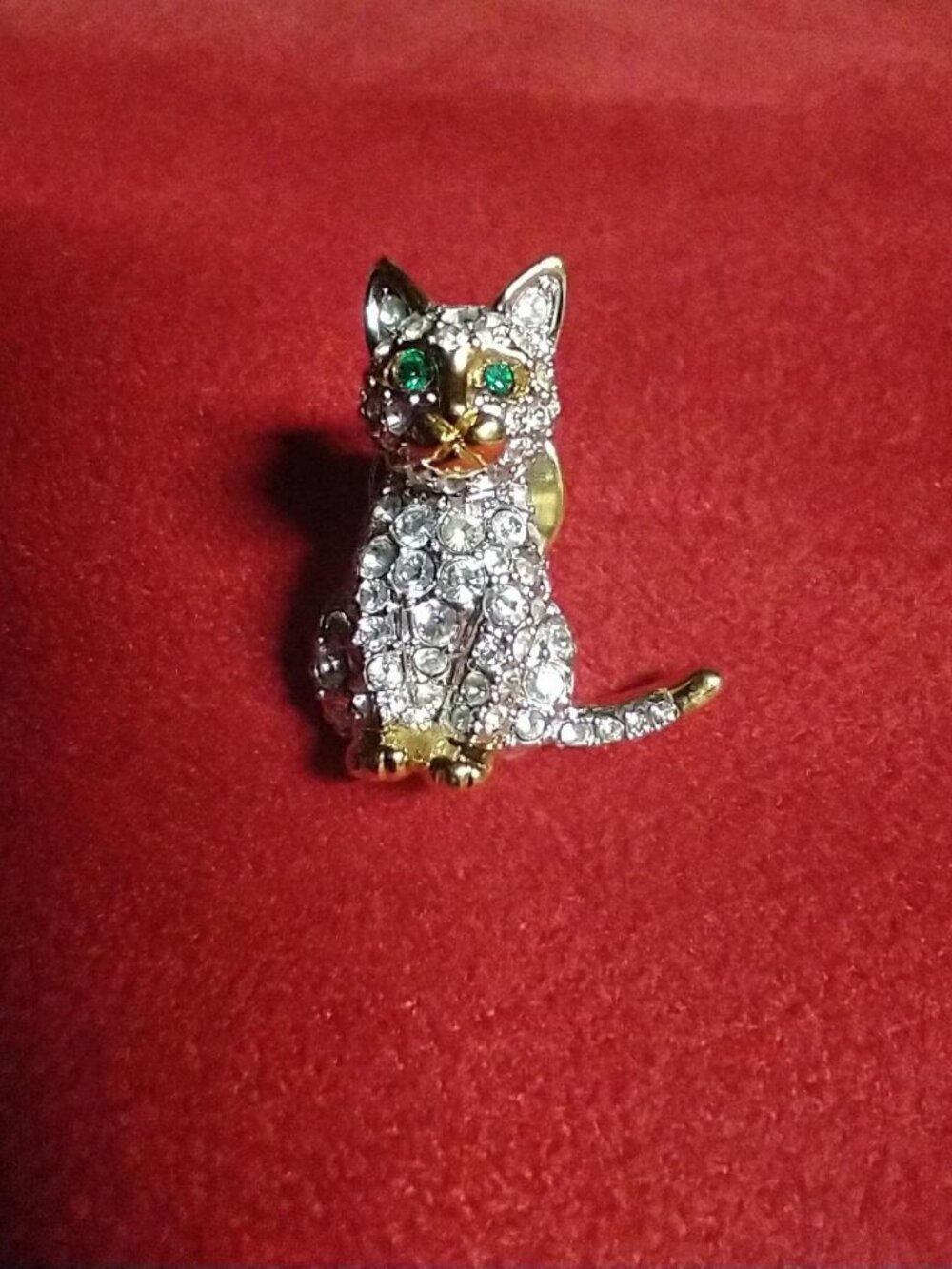 Vintage Swarovski Crystal Cat Brooch Green Eyes Gold Tone Retired Pin